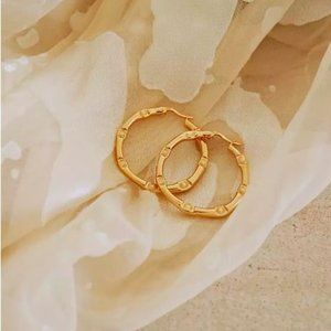 Estée Lalonde Goddess Glow Hoop - Daisy London